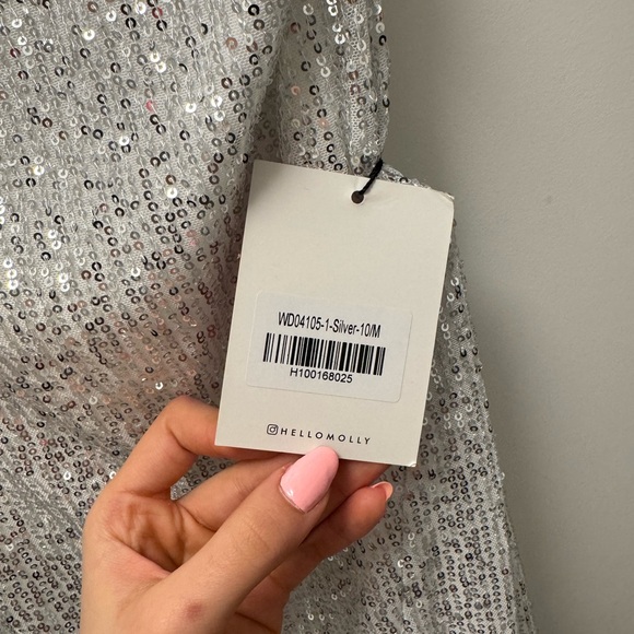 Hello Molly dress, size M/6, tag still on, not worn. - Picture 4 of 8